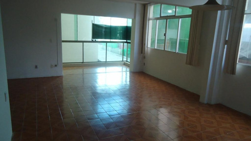 Ótimo Apartamento Com 2 Quartos (1 Suíte) Na Orla De Boa Viagem - Ap0153