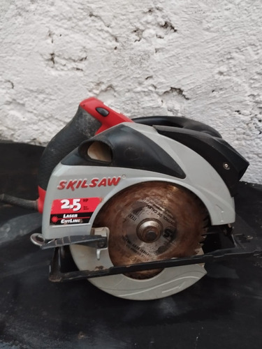 Sierra Circular 2.5hp Marca Skil