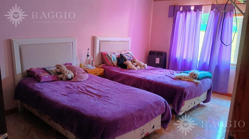 Casa De Cinco Ambientes En Terreno De 2500 M2 (so-32)