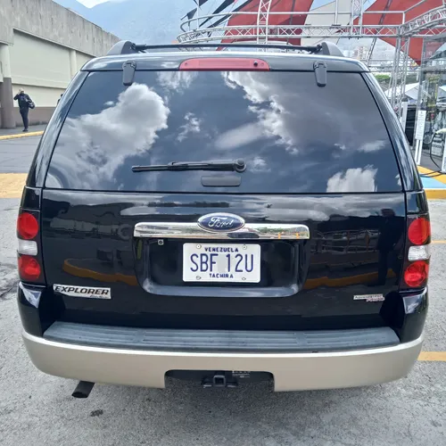 Ford Explorer Blindada.