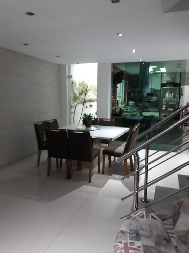 Imagem 12 de 15 de Casas - Residencial - 493