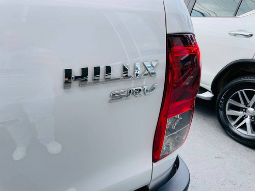Imagem 9 de 15 de Toyota Hilux 2.8 D-4d Turbo Diesel Cd Srv 4x4 Automático