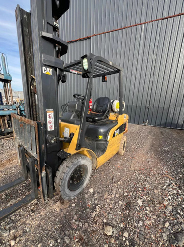 Autoelevador Cat Gp25 2500kg Torre 6mts C/desp Año 2018
