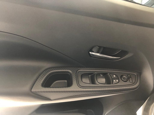 Imagem 6 de 13 de Nissan Versa Sense 1.6 (flex)