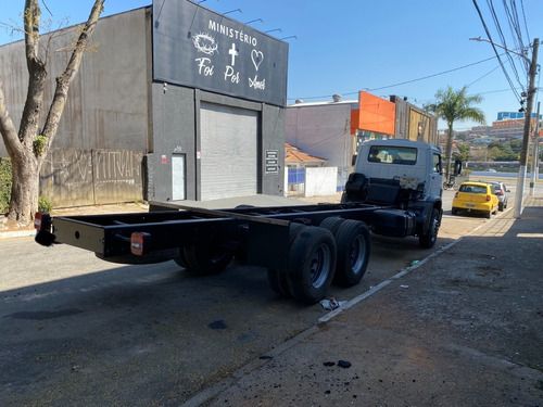 Imagem 5 de 9 de Vw 24220 Worker Truck Fuscão Ford Cargo Constelation