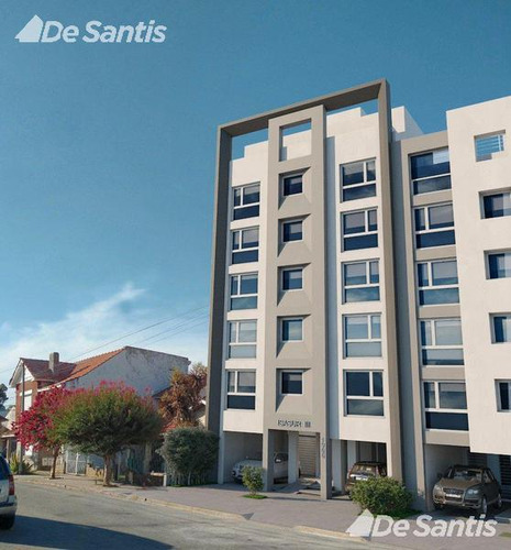 Ed. Isasur Iii - Dto. 2 Ambientes, Al Frente, 1º Piso, A Metros De La Costa - Venta En Pozo