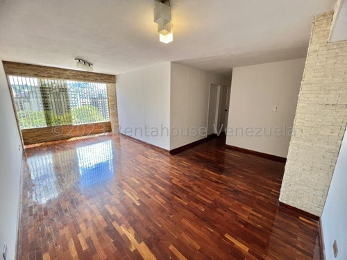 Jecsse Salazar Mls #j24-8504  Hermoso Y Confortable Apartamento En Terrazas Del Avila 