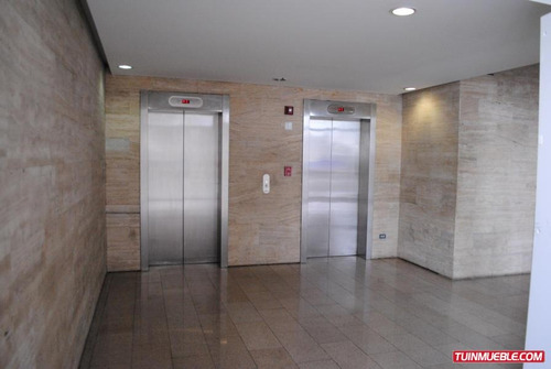 Oficina Centro Comercial Millenium 21-16493 Mvg 0412-2390171
