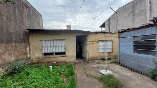 Casa En Venta En Libertad, Merlo, G.b.a. Zona Oeste