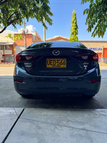 Mazda 3 2.0 Touring