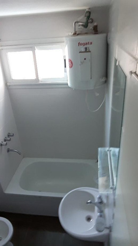 Imagen 5 de 8 de Departamento En Venta En Moron Centro