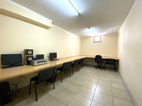 Departamento 2d+2b, Excelente Ubicación Y Conectividad