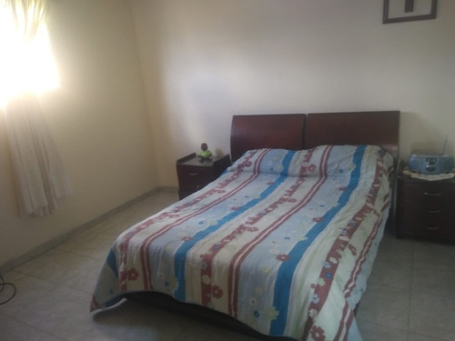 Imagen 15 de 21 de Vendo Casa De 3 Pisos Muy Serca A La Via Principal .