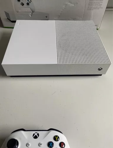 Loja Nova era Games e Informática - Xbox One S - Com HD 1TB Preço: R$  1.289,00 (no dinheiro) Confira disponibilidade e condições de pagamento  Link do produto