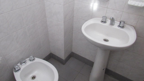 Imagen 10 de 13 de Oficina En Zona De Tribunalees En La Plata - Dacal Bienes Raices