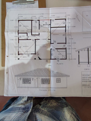 Imagen 2 de 15 de En Venta Casa En Mariano Roque Alonso De 3 Dormitorios 2 Baños 864 M2 Con Depósito Y Salón Comercial