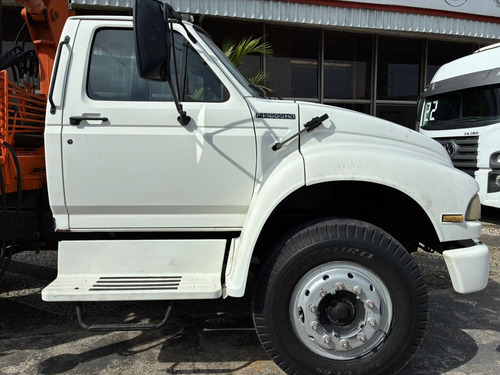 Caminhão Munck F-14000