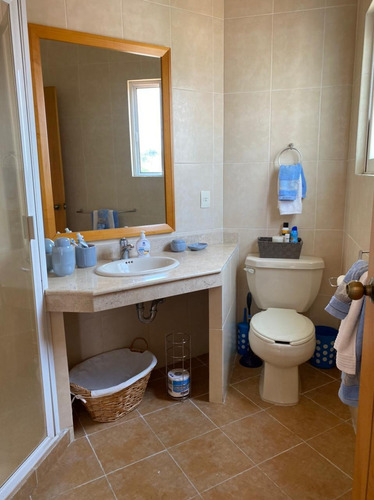 Imagen 10 de 14 de Venta De Casa Con Alberca, Amplio Jardín Y Vista Panorámica En Burgos