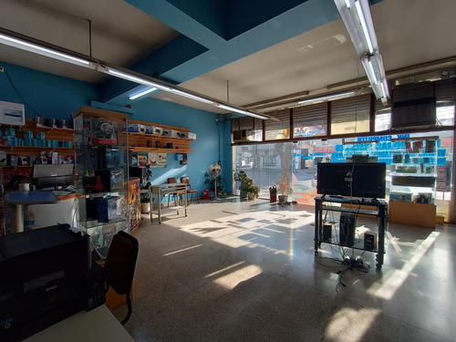 Venta Magnifico Local Comercial En 2 Plantas - 450 M2 - Zona Centro De San Justo