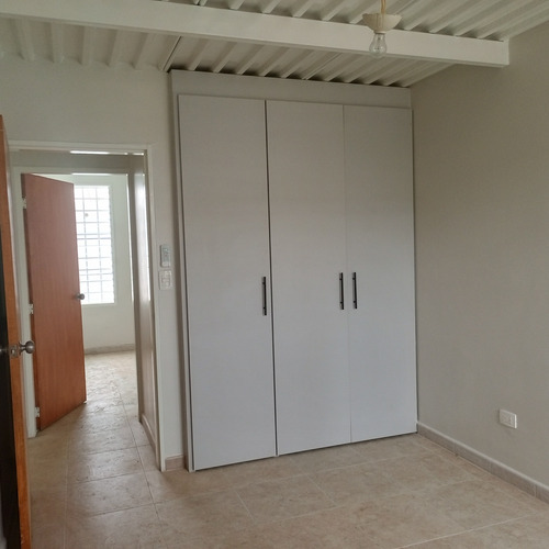 Sv Alquila Casa Tetra Pb En La Urb. Altos De Korinsa Cagua
