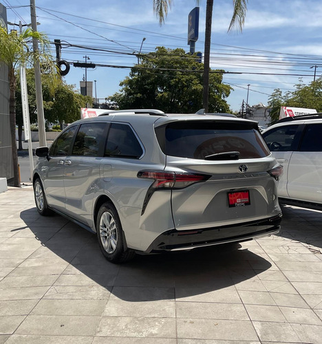 Toyota Sienna 3.5 Limited At