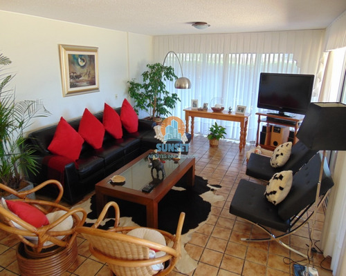 Punta Del Este Peninsula 3 Suites Apto Con Jardin 500 Metros!!! Alquiler Anual - Ref: 260