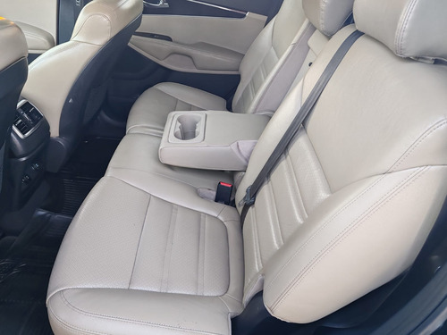 Kia Sorento 3.3L Ex At