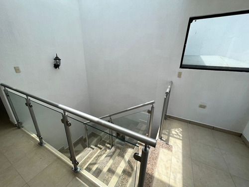 Imagen 13 de 24 de Casa Residencial En Venta/renta Seis Recámaras En Marfil Gua