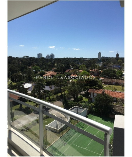 Apartamento A La Venta En Punta Del Este Edificio Sunrise- Ref: 1059