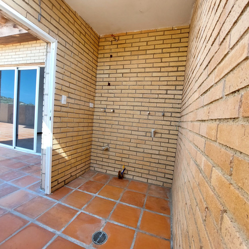 Penthouse Ubicado En Pampatar, Detrás Del Sámbil