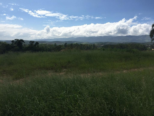 Excelente Oportunidade!!! Área Bruta: 215.960,01m², Sendo 3 Platôs: - Te0018