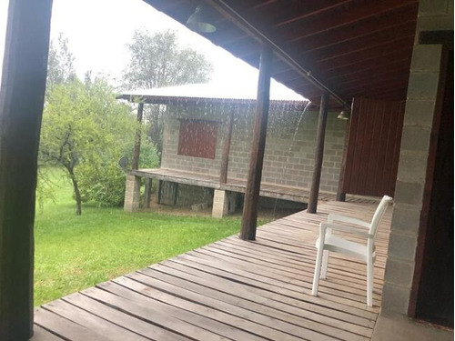 Casa En Venta En La Localidad De Villa Yacanto, Valle De Calamuchita Córdoba. 4 Dormitorios, Pileta, Parrilla, Lote Parquizado, Frutales