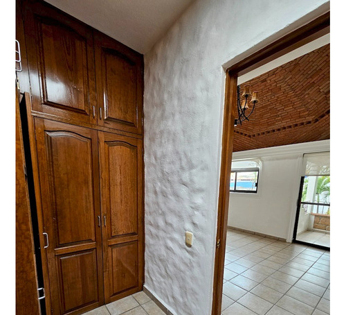 Casa En Venta En Fraccionamiento Privado, En Lomas De Atzingo, Cuernavaca.
