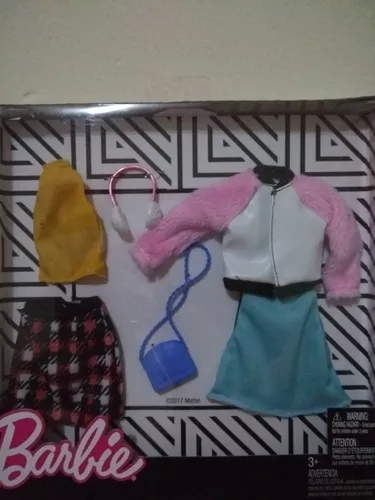 Cartela de Roupa Barbie Fashion Finds Blusa Branca e Calça Roxa