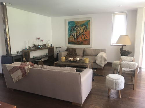 Casa Con Ubicación Privilegiada En Condominio Aiwinco Sector