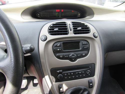 Imagem 11 de 15 de Citroen Xsara Picasso 2.0 Exclusive 16v