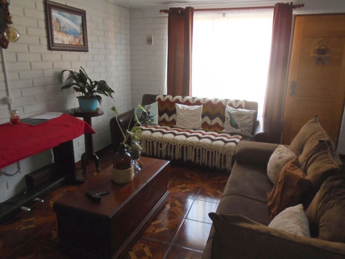 Casa Acogedora 3d. 1b 1e. Construcción Sólida.