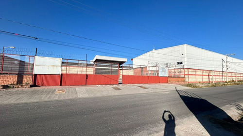 Nave Industrial O Bodega Venta O Renta En Ave Principal De Xonacatlan, Límite Con Lerma.