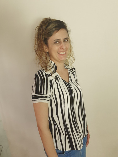 Imagem 3 de 3 de Blusa Blusinha Crepe Listrado T-shirt Moda Evangélica