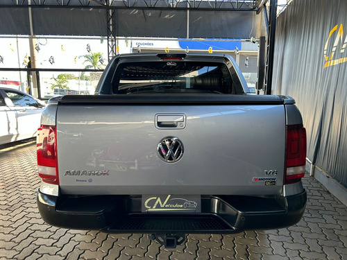 Volkswagen Amarok 3.0 Highline Extreme Cab. Dupla V6 4x4 Aut. 4p