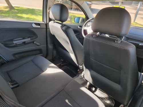 Volkswagen Voyage 1.6 Comfortline 101cv
