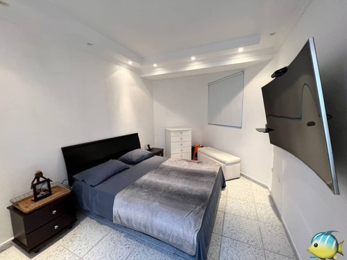Apartamento En Venta. Tucacas Equipado Planta Total, Pozo.hg