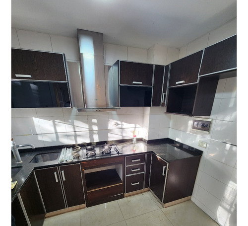 Imagen 5 de 11 de Venta - Depto Al Frente De 3 Ambientes Con 2 Cocheras !