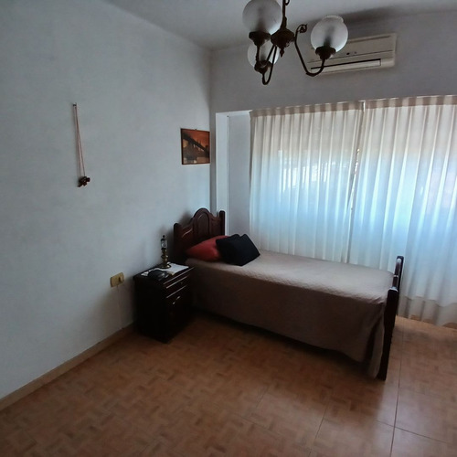 Casa En Venta En Caseros