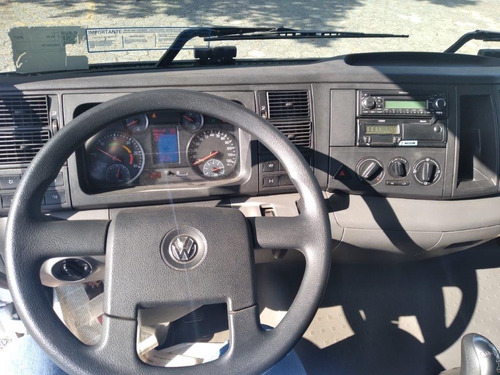 Imagem 13 de 14 de Vw 25.360 6x2 - Ano 2021/2022