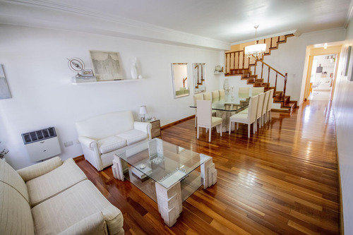 Dúplex De 4 Ambientes Playroom En Venta, En Olivos.