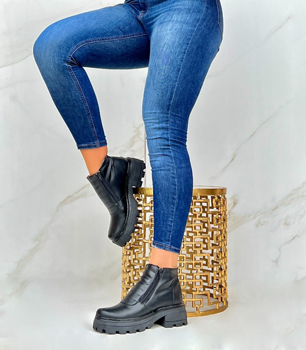 Zapatillas Plataforma Sneaker Mujer Con Tachas Mugato-bsas
