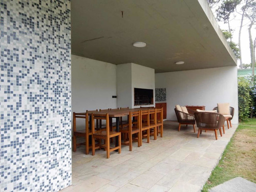 Casa 4 Dorm 100m Playa Piscina Climatizada Y Serv Gran Vist