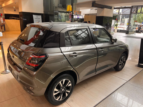Suzuki Swift Gl At