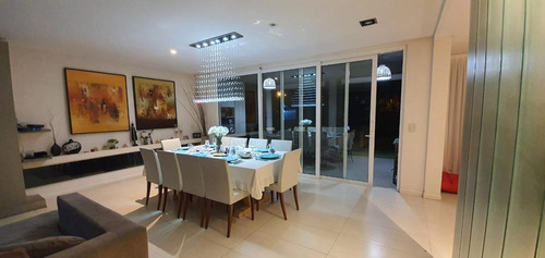 Imagen 9 de 21 de Casa Con Diseño - Los Lagos- Nordelta